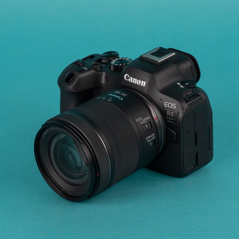 Canon EOS R6 Mirrorless Digital Camera with RF 24-105mm f/4-7.1 STM Lens